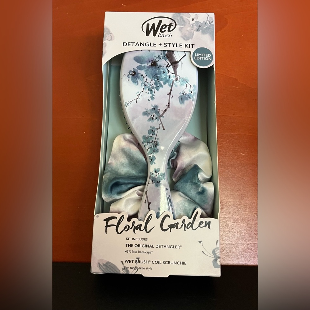 Floral Garden Detangle + Style Kit - Blue and White